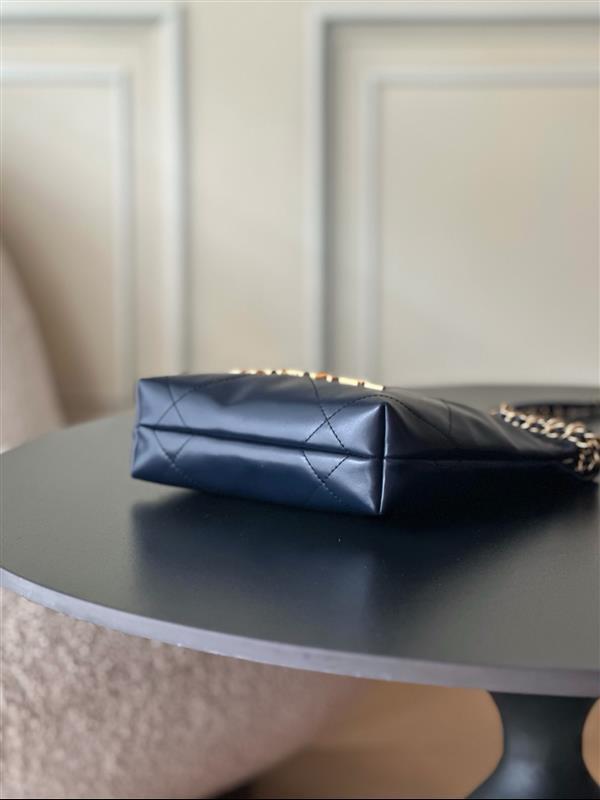 2026127215212158 600